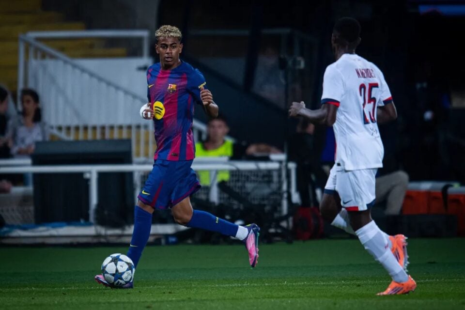 Lamine Yamal em partida pelo Barcelona