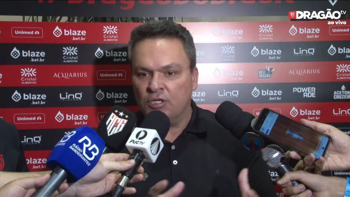 Adson critica postura da arbitragem, mas elogia postura da equipe Rubro-negro