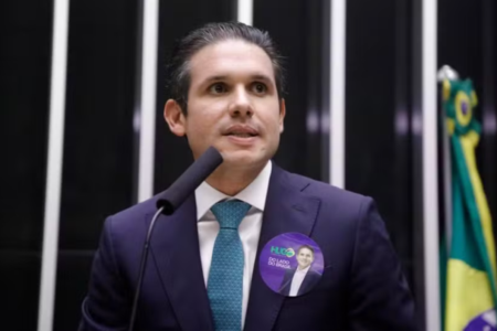 Criminosos rendem piloto e tentam roubar avião de Hugo Motta na Paraíba