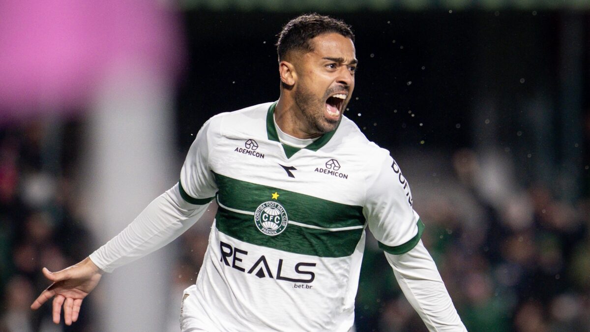 Dellatorre, atacante do Coritiba