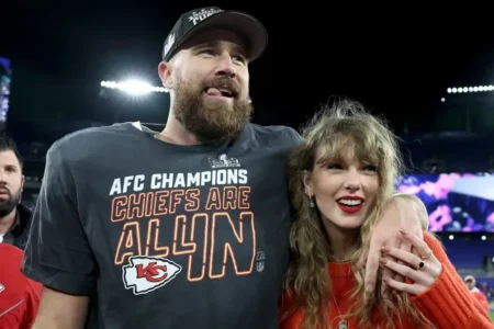 Travis Kelce comenta música de Taylor Swift que faz referência à sua parte íntima