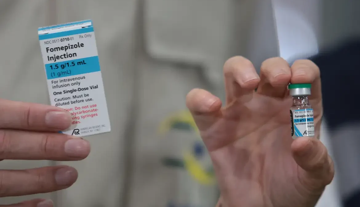 Brasil recebe primeira remessa de fomepizol para tratar intoxicação por metanol