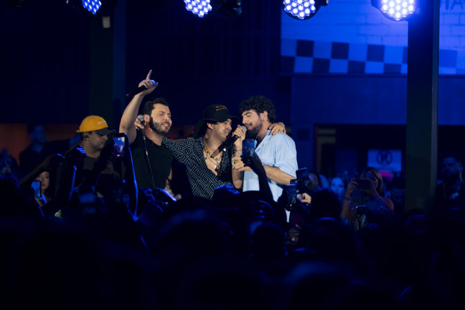 79ddb4fe de bar em bar 35 Natanzinho Lima reúne duas mil pessoas em show do projeto “Bar em Bar” em Goiânia