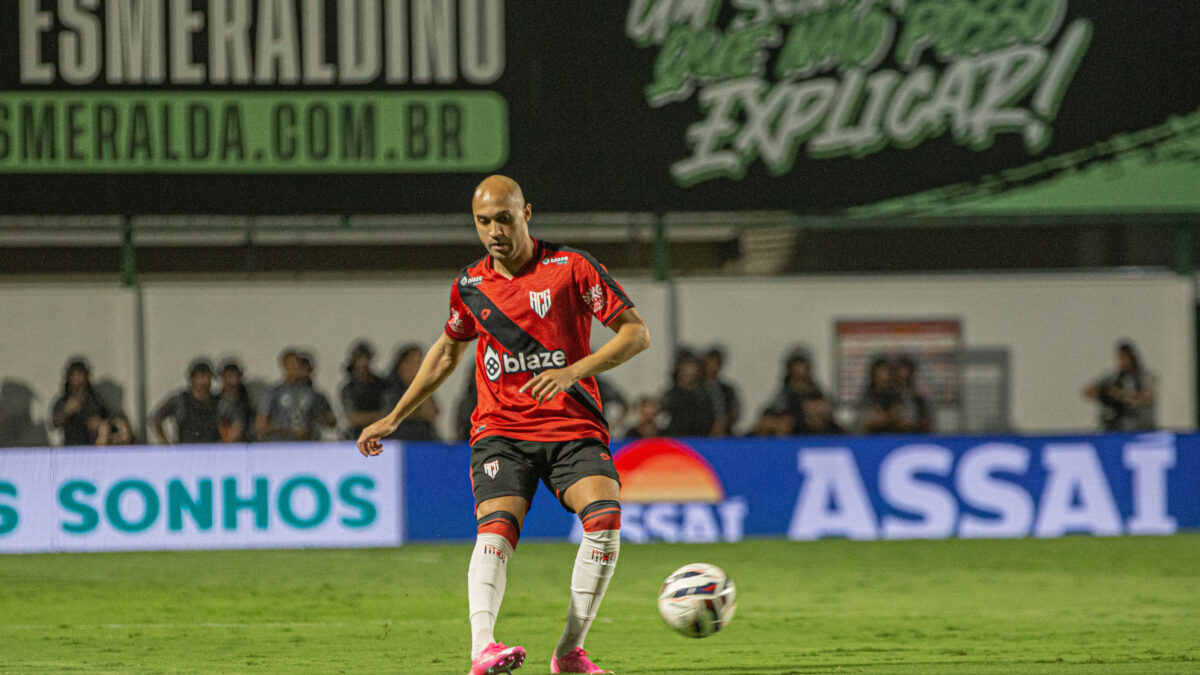 Dudu, lateral do Atlético