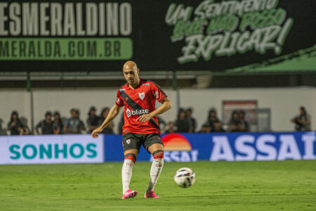 Dudu, lateral do Atlético
