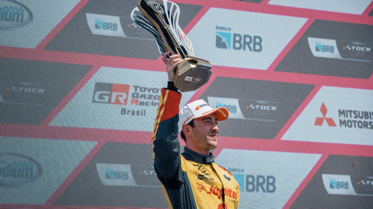 Gabriel Casagrande, vencedor da corrida principal no Velocitta