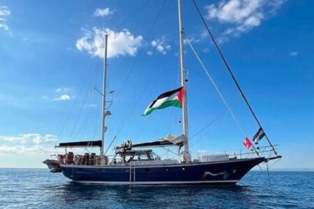 Brasileiros da flotilha presos em Israel não têm previsão de soltura, e 4 estão em greve de fome