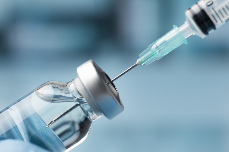 Cientistas desenvolvem 'super vacina' que pode prevenir o câncer antes de ele surgir; entenda