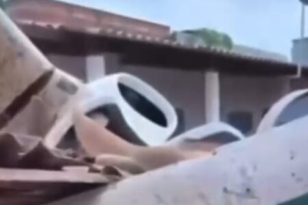 Avião que caiu em cima de casa em Goiânia não tem registro na Anac