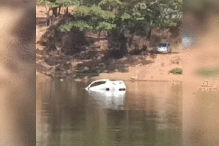 Mulher morre afogada após carro cair no rio das Almas, em São Luiz do Norte (Foto: Reprodução)