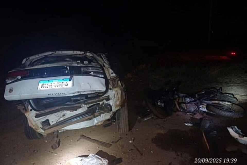 Imagem do carro e da moto