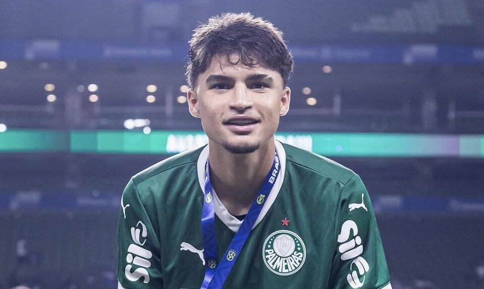 Larson, volante do Palmeiras