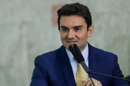 Ministro ironiza críticas de Caiado: ‘quando ele tiver 1,5% eu respondo' (Foto: Agência Brasil)