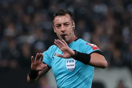 Raphael Claus será o novo árbitro para Atlético-GO Athletico PR