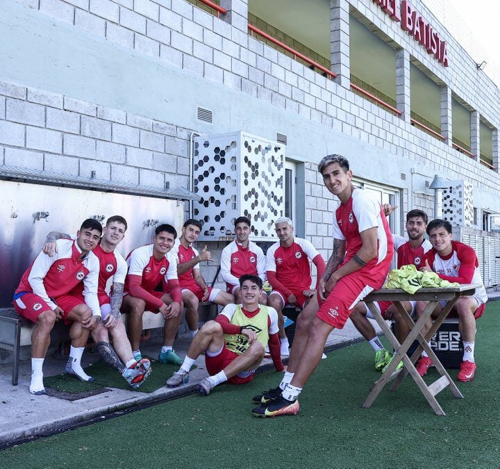 Panturrilha de jogador chama atenção na web