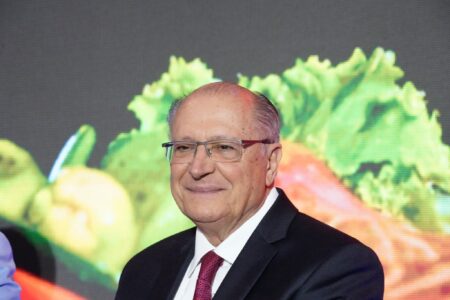 'Vamos aguardar os próximos passos', diz Alckmin sobre conversa entre Lula e Trump (Foto: Vice-presidência)