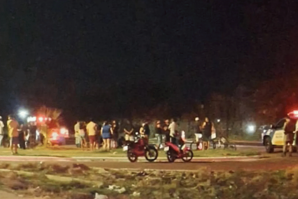 Motorista morre após carro capotar em estrada vicinal na cidade de Anápolis