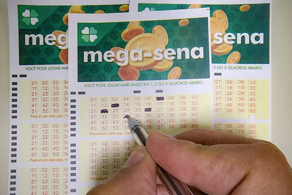 Mega-Sena não tem ganhador, e prêmio acumula para R$ 41 milhões Segundo a Caixa Econômica Federal, 46 apostas acertaram cinco dezenas