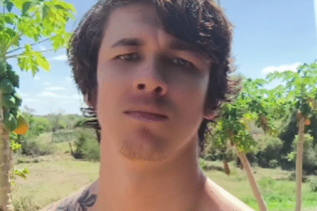 'Inimigo da punh3ta': rapaz compartilha própria luta contra vício em masturbação (Foto: Reprodução)