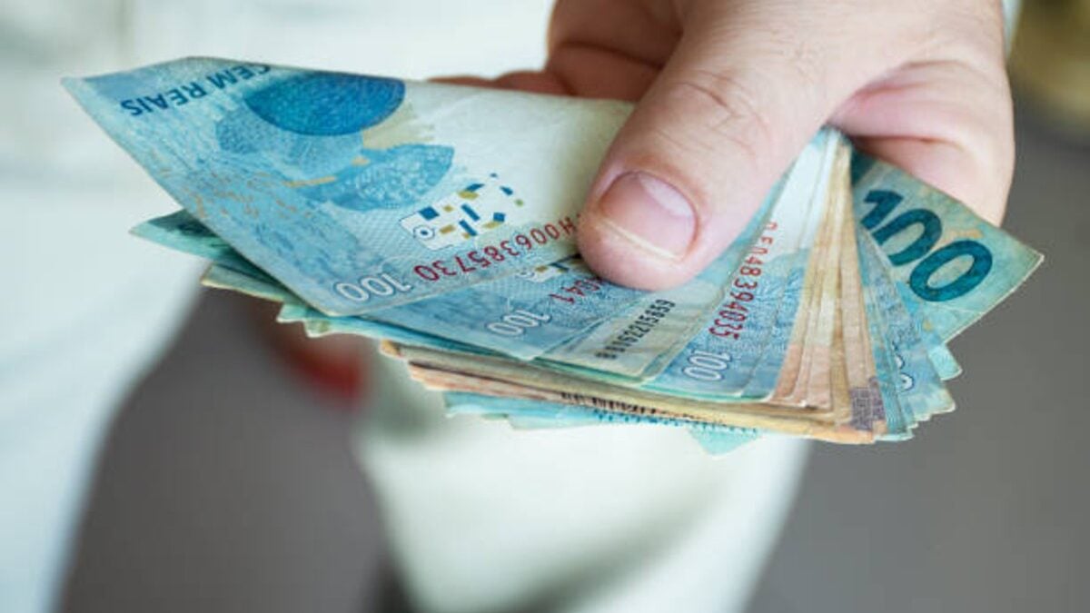 Agiota compra dívida de outro e invade casa de devedor para cobrar, em Anápolis