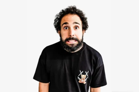 Murilo Couto apresenta novo show de stand up em Goiânia
