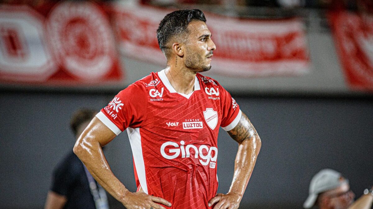 Paredes tinha vinculo até final de 2026