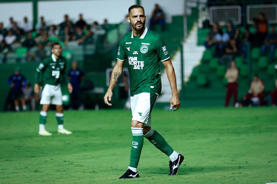 Anselmo Ramon, atacante do Goiás na Série B