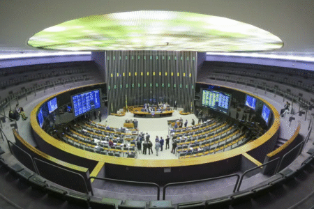 Câmara aprova reajuste de 24% para servidores do Judiciário (Foto; Agência Brasil)