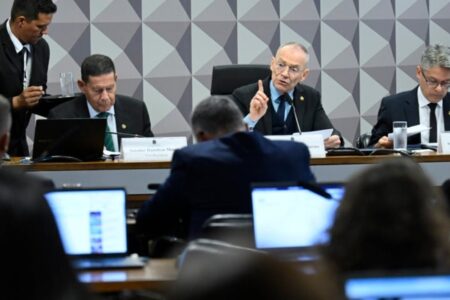 CPI do crime organizado aprova requerimentos para chamar ministros e governadores