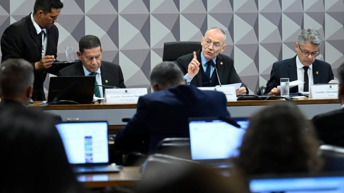 CPI do crime organizado aprova requerimentos para chamar ministros e governadores