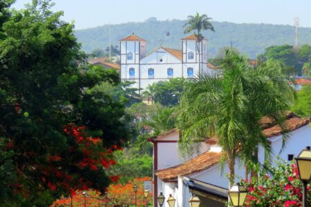 Festival em Pirenópolis oferece 30 dias de descontos em hospedagens, gastronomia, e pontos turísticos