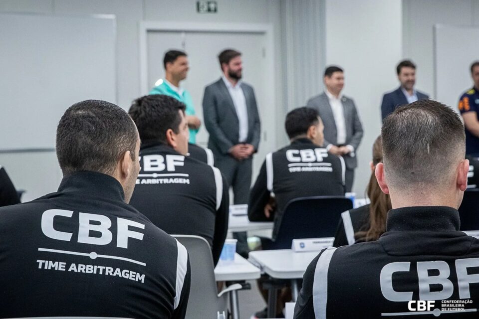 Time de arbitragem da CBF. Foto: Júnior Souza – CBF