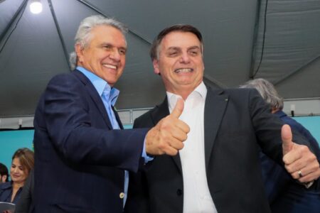 Bolsonaro pede ao STF para receber visita de Ronaldo Caiado Governador de Goiás tem feito críticas a Lula por segurança pública