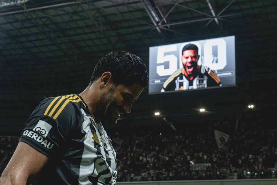 Hulk marca contra Bahia e chega ao 500 gol na carreira