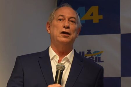 No PSDB de Marconi, Ciro Gomes elogia Caiado e diz que ele está pronto para disputar presidência