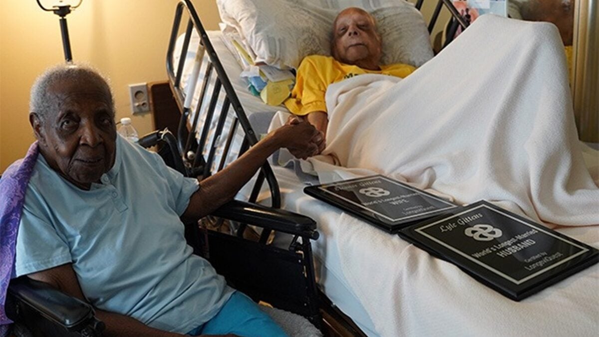 Casal mais velho do mundo entra para livro dos recordes; veja há quantos anos estão juntos Lyle Gittens e Eleanor Gittens pais de três filhos