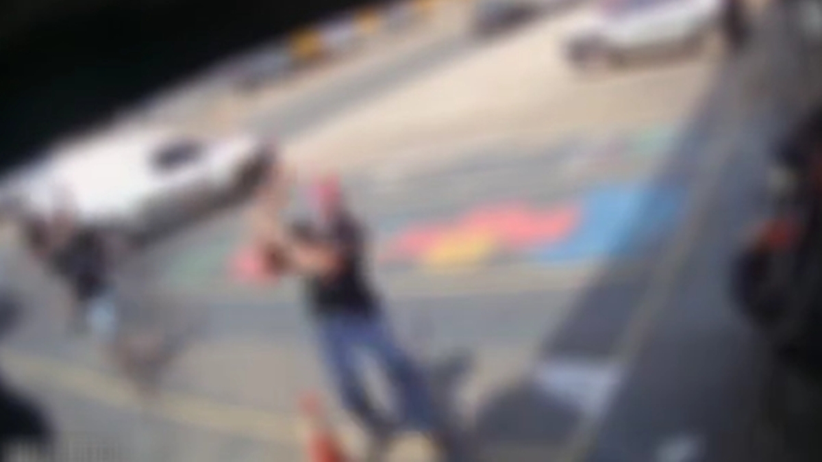 'Furgão de caça a torcedores': membros de torcida organizada são flagrados agredindo rivais