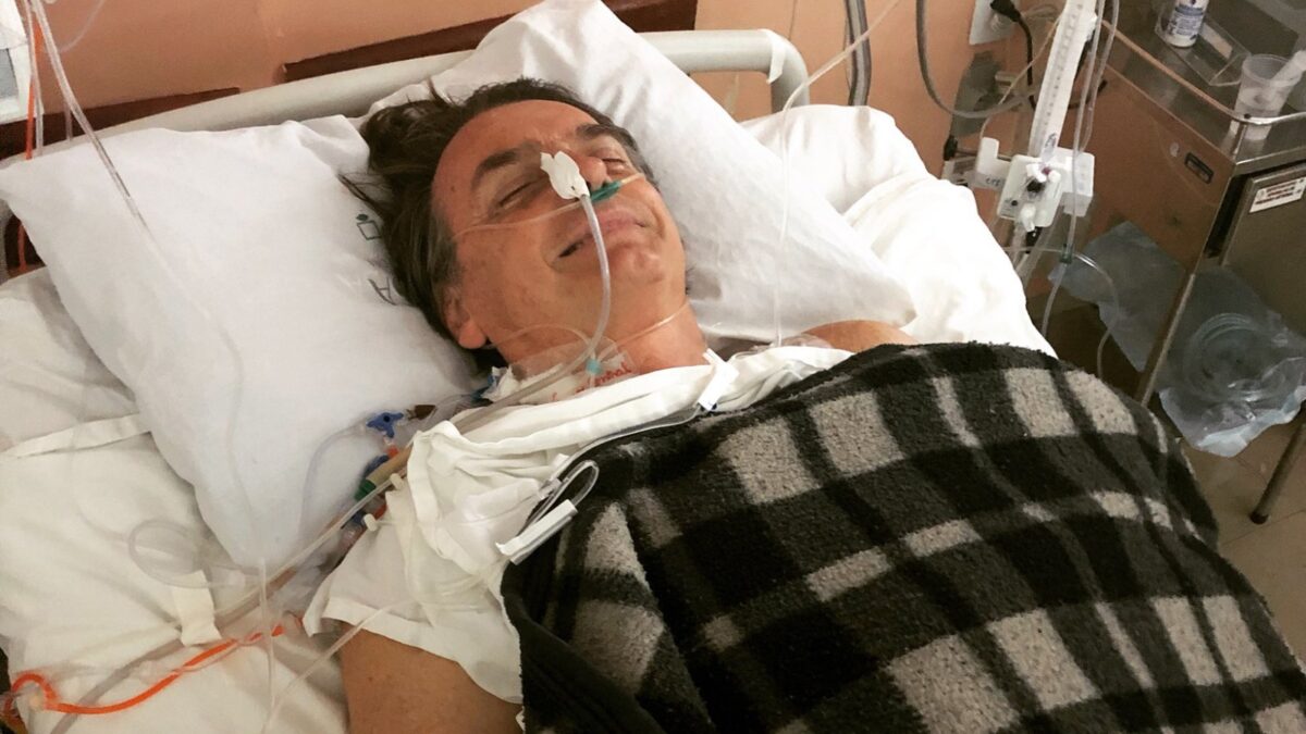 Bolsonaro é frágil, vai ter 'piripaque' na Papuda e voltar para casa cirurgias após facada de 2018 tornaram o ex-presidente frágil em saúde