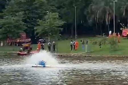 Vídeo: Bombeiros simulam resgate de vítima em carro ilhado no lago do Parque Vaca Brava Operação Tempestade 2025/2026
