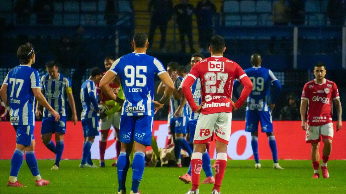 Vila Nova recebe o Avaí em jogo 35ª rodada do Campeonato Brasileiro Série B