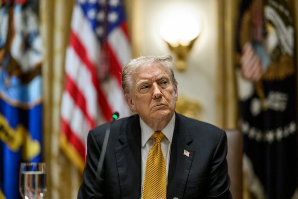 Após Trump ameaçar bombardeios, Irã promete ataques devastadores Reação iraniana foi acompanhada de ataques contra Israel e alvos no Golfo