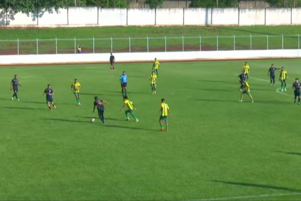 Jogo entre Bom Jesus e Mineiros no Campeonato Goiano da Terceira Divisão