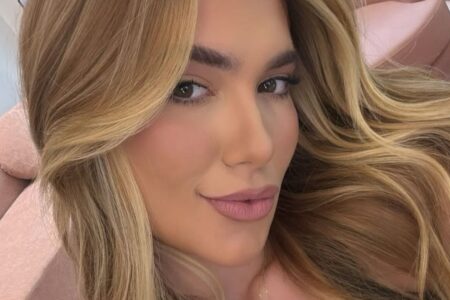 Virginia mostra prévia da decoração de Natal de sua mansão em Goiânia