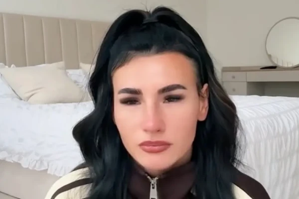 Influenciadora do TikTok admite ter fingido câncer e pede desculpas aos seguidores