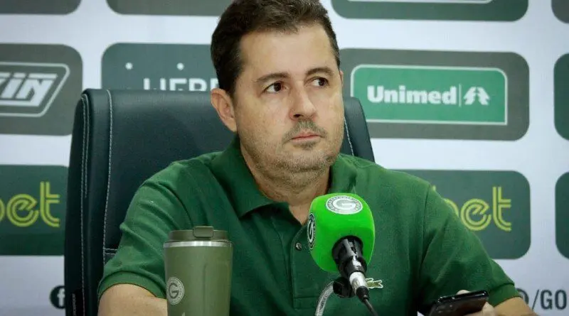 Presidente do Conselho Deliberativo do Goiás sofre ameaças em restaurante