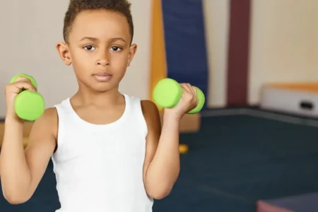 Quando crianças e adolescentes podem começar na academia? Afeta o crescimento? Sociedade Brasileira de Pediatria se pronuncia