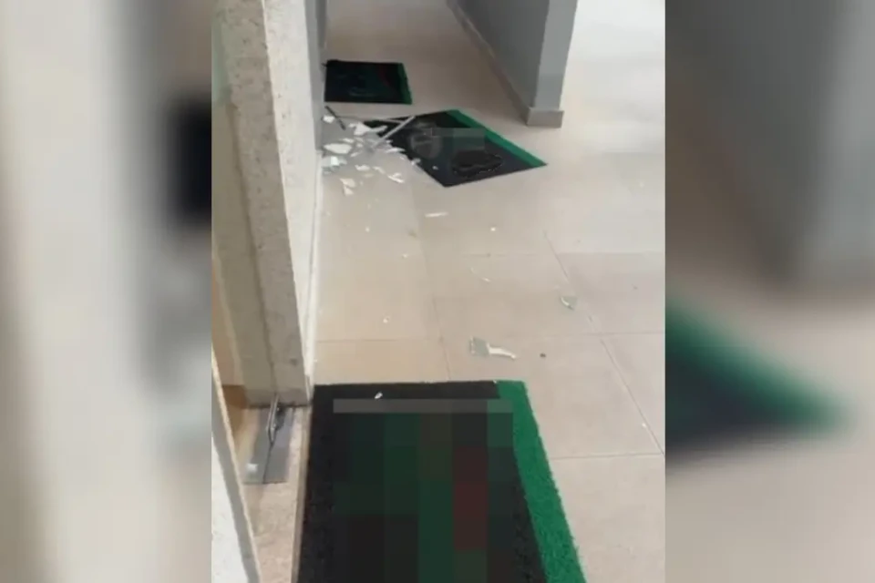 Moradora 'surta' ao descobrir que juiz proibiu acesso dela às áreas comuns do prédio por violências reiteradas