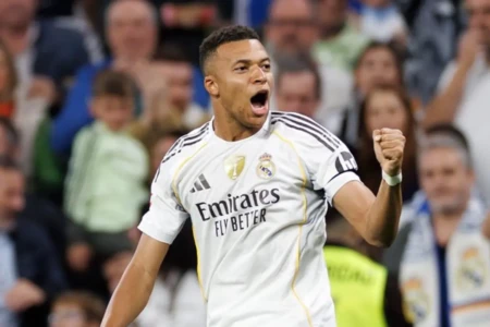 Mbappé em partida pelo Real Madrid