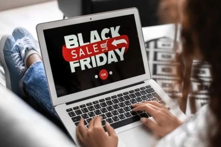 Black Friday: golpe da letra trocada engana consumidores; veja como se proteger Saiba como funciona e maquiagem de preço Black Friday: golpe da letra trocada engana consumidores; veja como se proteger Saiba como funciona e os direitos do consumidor