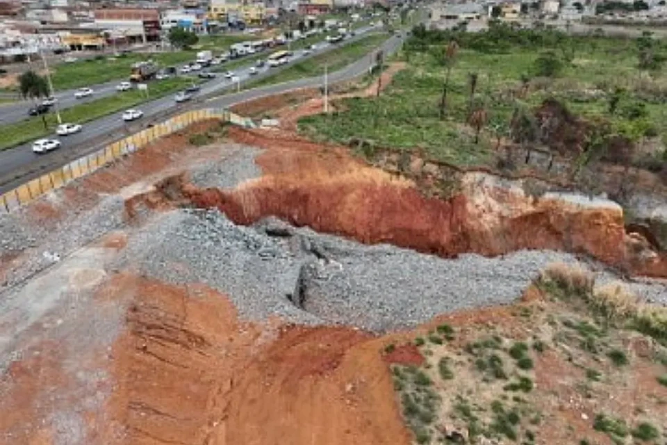 Imagem aérea da cratera
